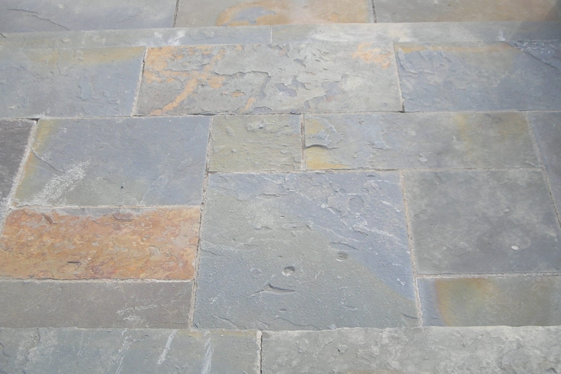 1-Alcove Natural 6_ Multiple Flagstone.JPG