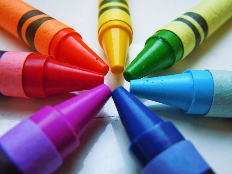 Photo: http://img07.deviantart.net/7f58/i/2011/161/c/7/rainbow_crayons_by_atom001-d3ijb6d.jpg