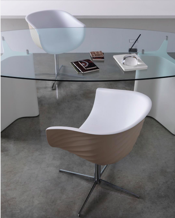 Segis Derby chairs, Tee tables