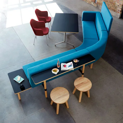 _VisitBench68132_VisitBench68550_VisitBench68120_VisitTable68653_SipStool68002_Collo10372_Juxta47433.jpg