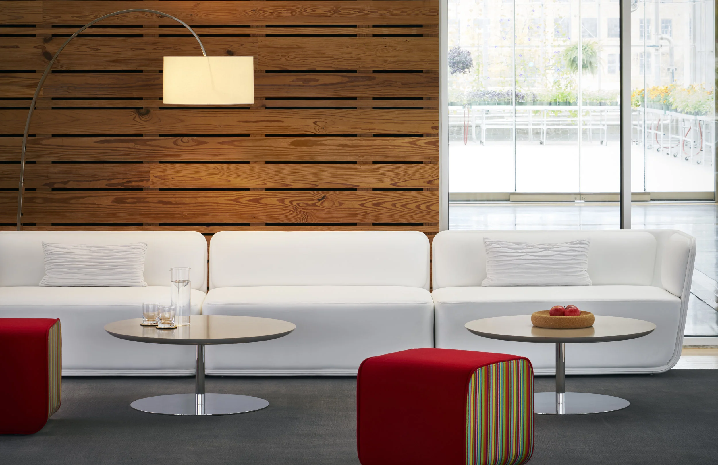 07-elle-lounge-highres.jpg
