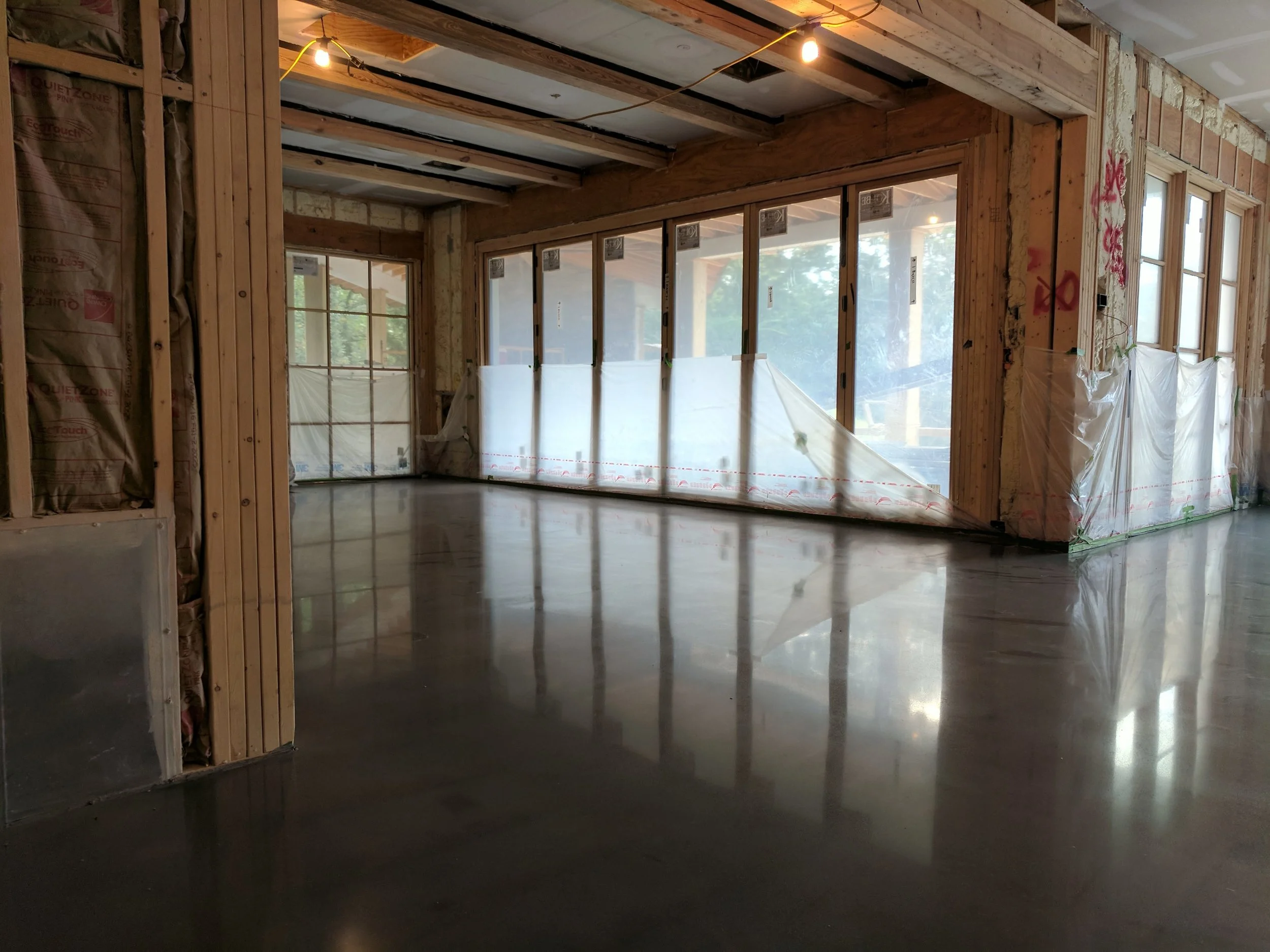 Polishedconcreteoverlaynorthcarolina.jpg