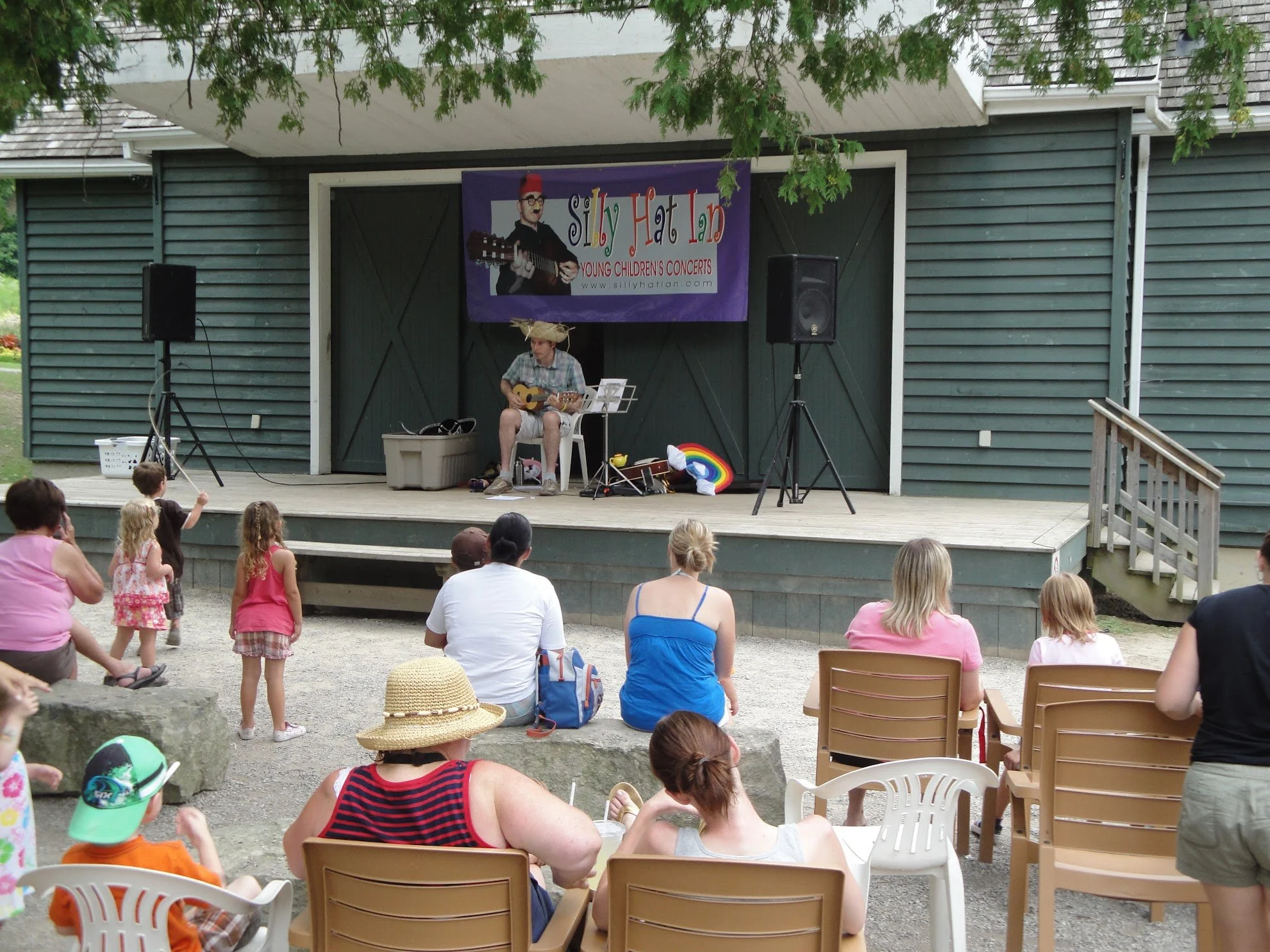 2010_08_02_SHI_Storybook_Gardens_Show-new_cam_pic2.jpg