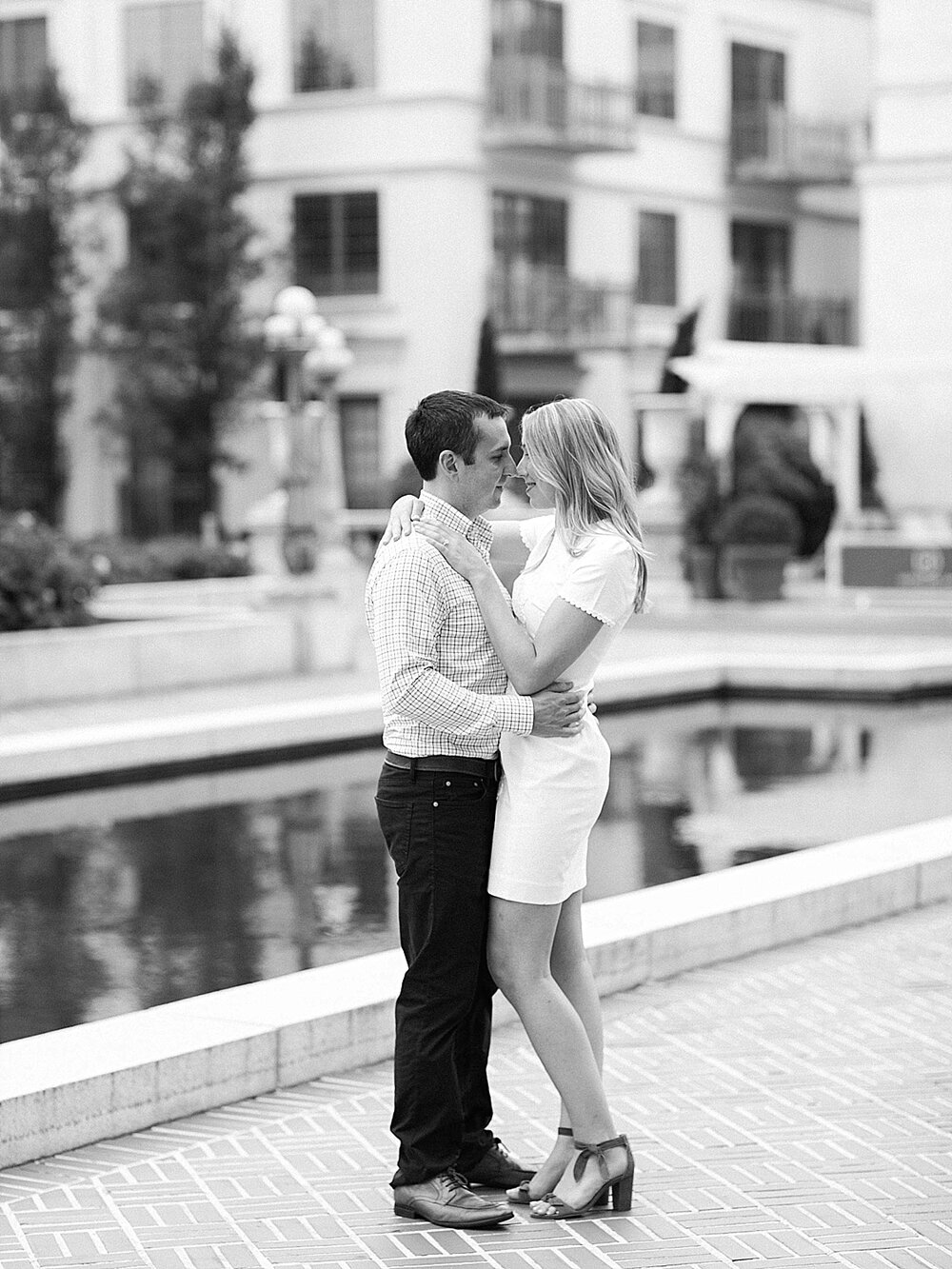 Vail Mansion Engagement__0009.jpg