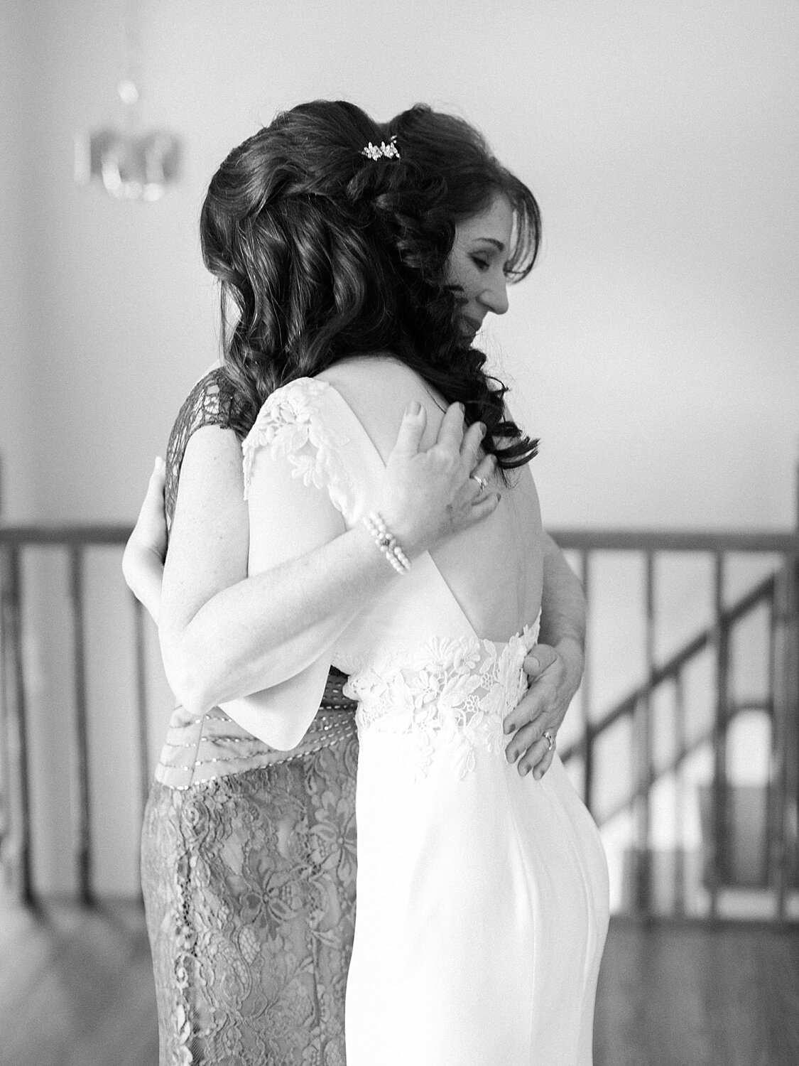 bride and mother prepare for New York wedding day