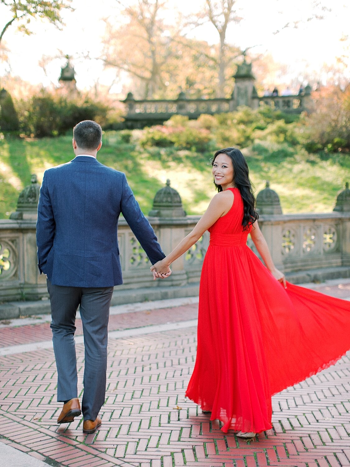 Asher Gardner Photography photographs fall engagement session in Central Park