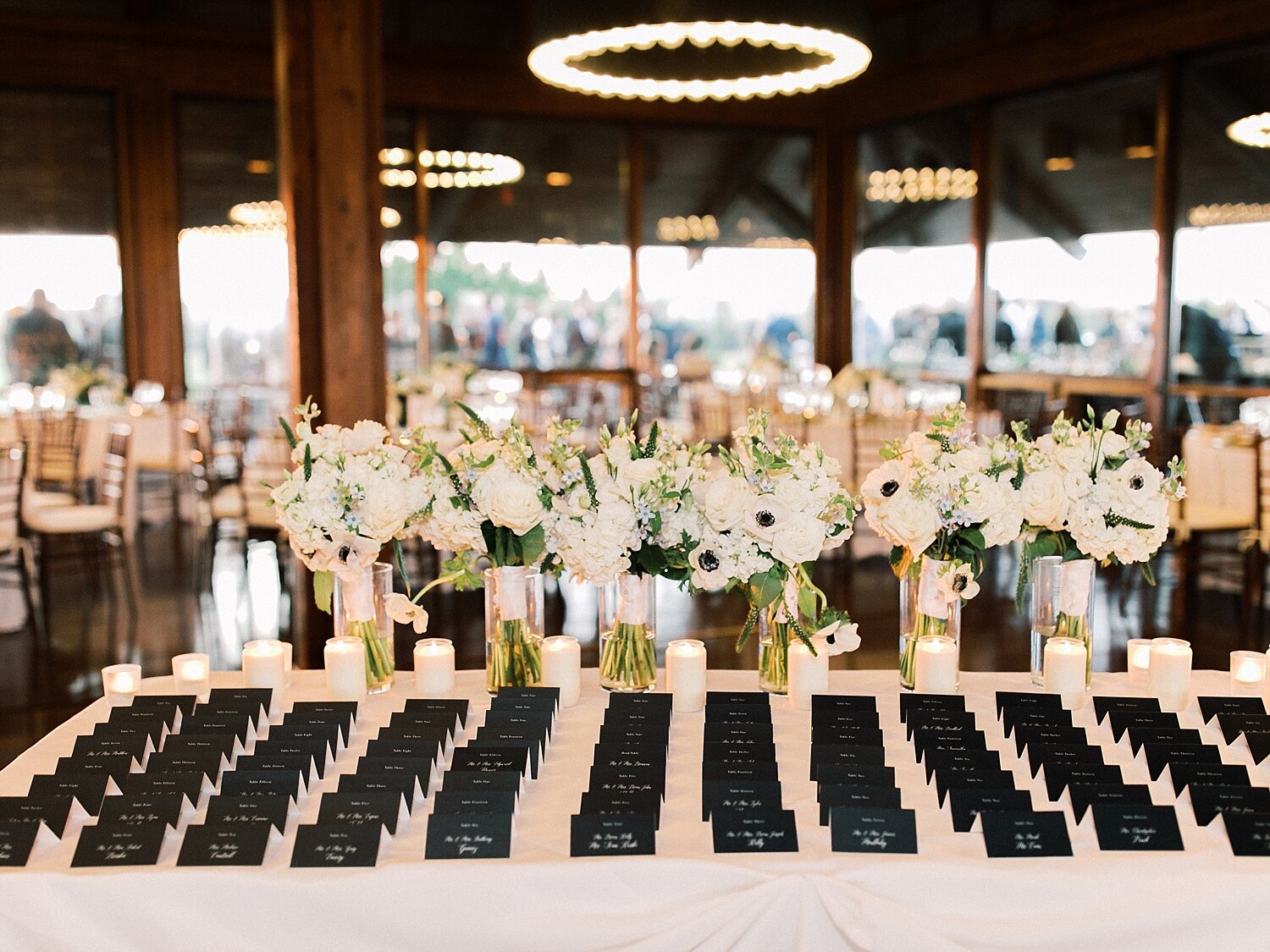 seating card display at 360 Downs photographed by Asher Gardner Photography