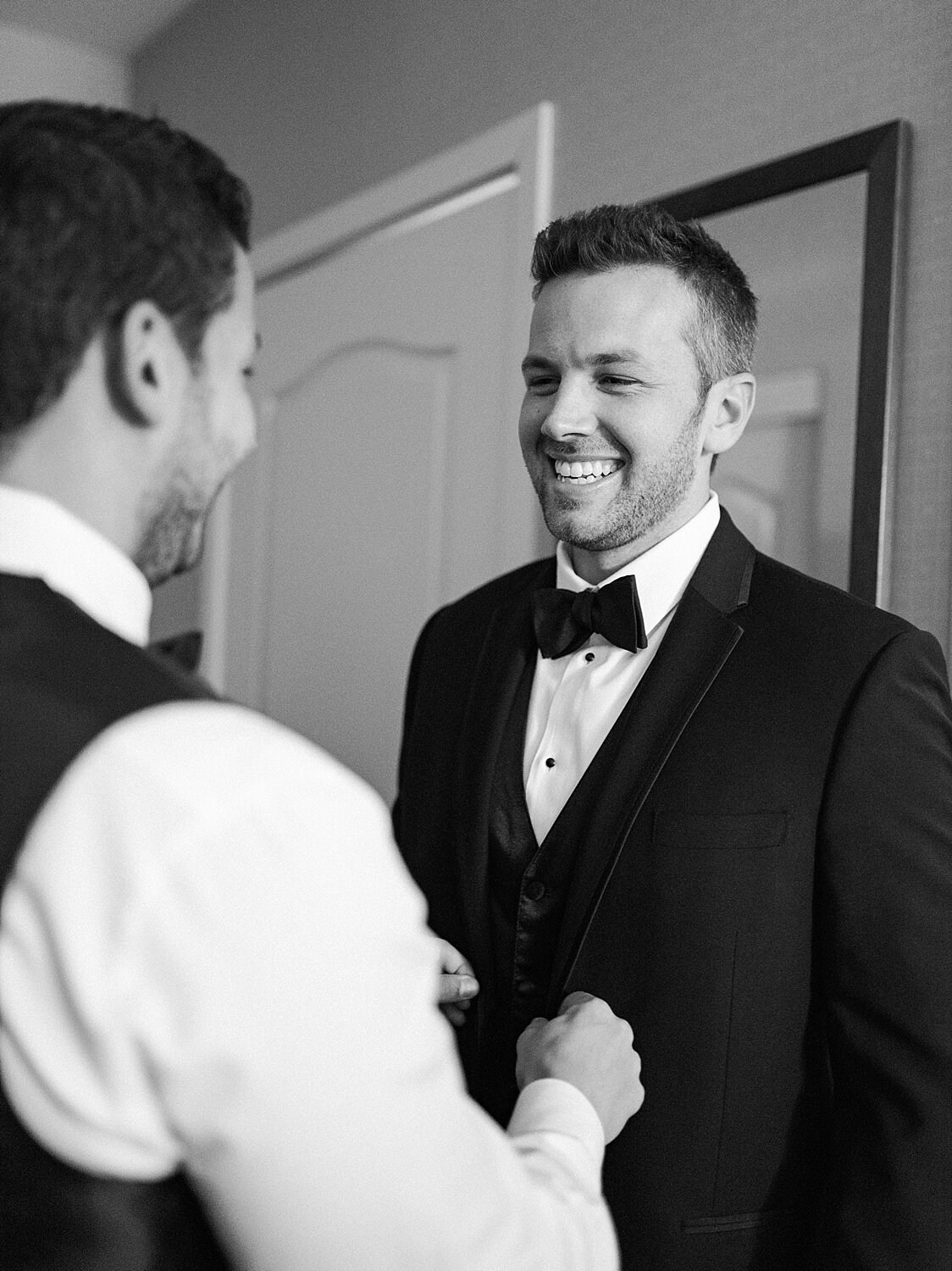 groom prepares for Long Island wedding with Asher Gardner Photography
