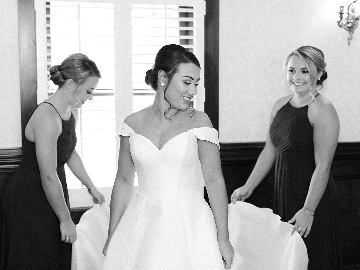 bride prepares for Long Island wedding day with Asher Gardner Photography