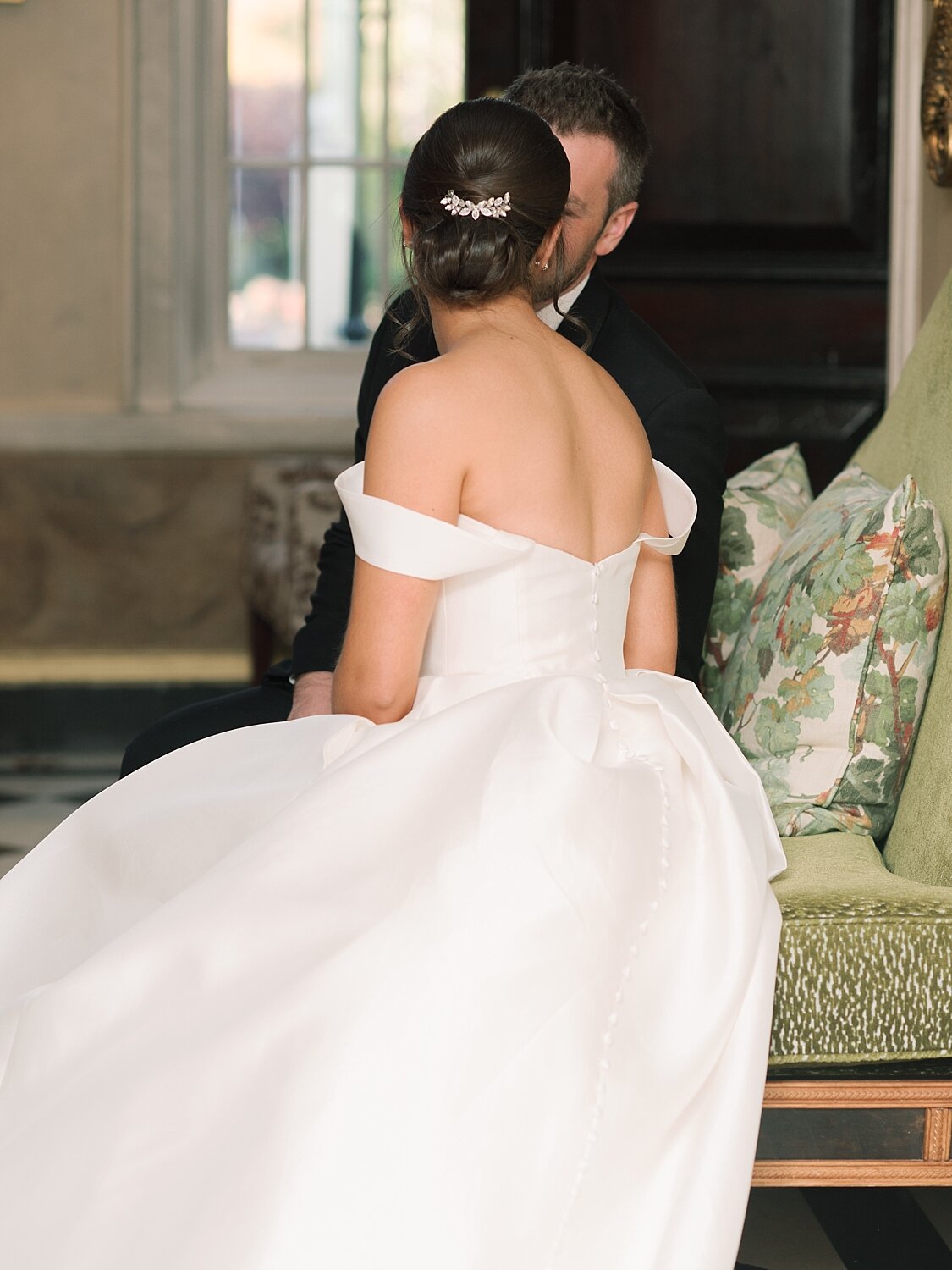 wedding portraits in the Mansion at Oyster Bay with Asher Gardner Photography