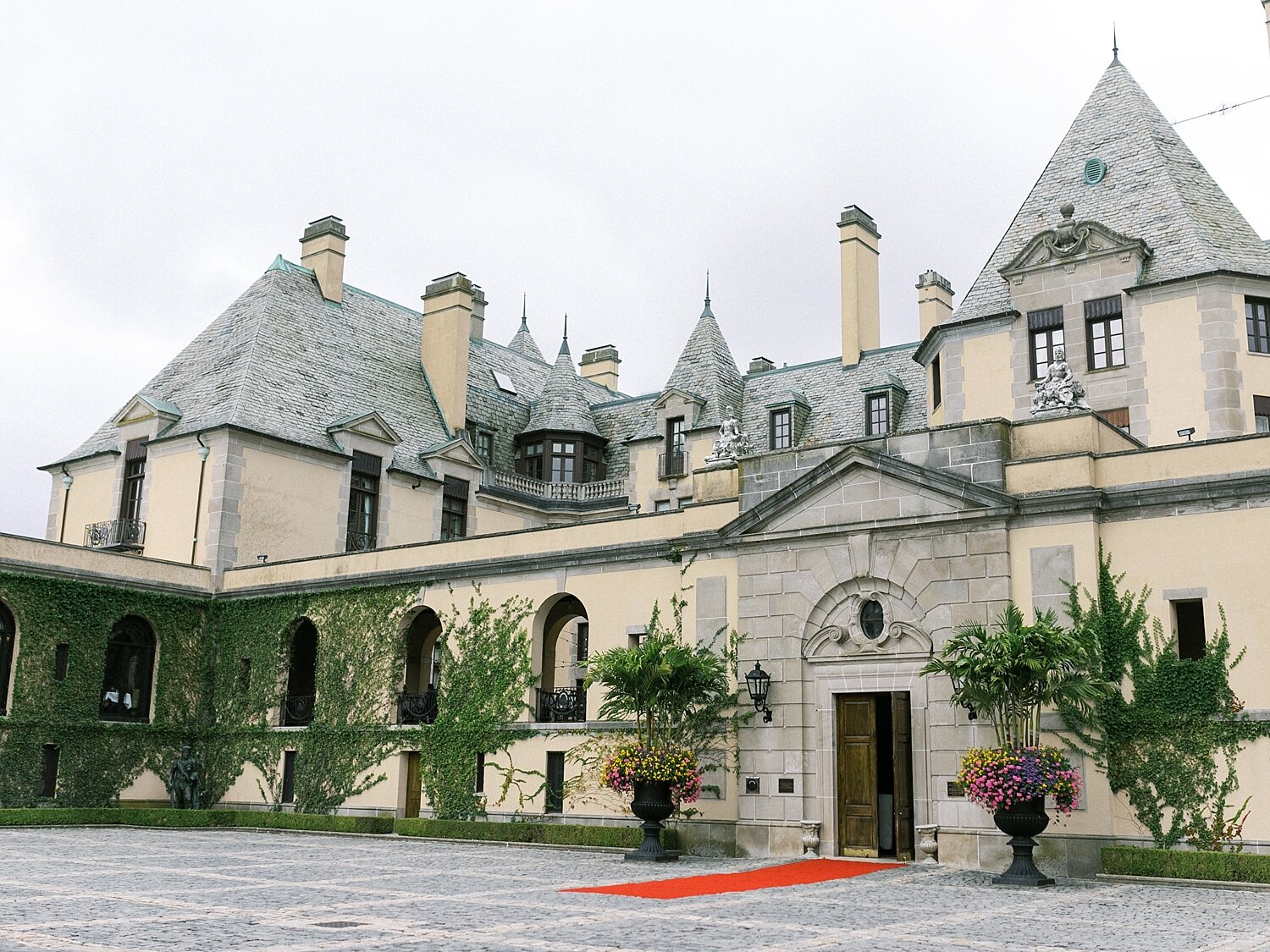 Oheka Castle wedding day photographed by New York wedding photographer Asher Gardner Photography