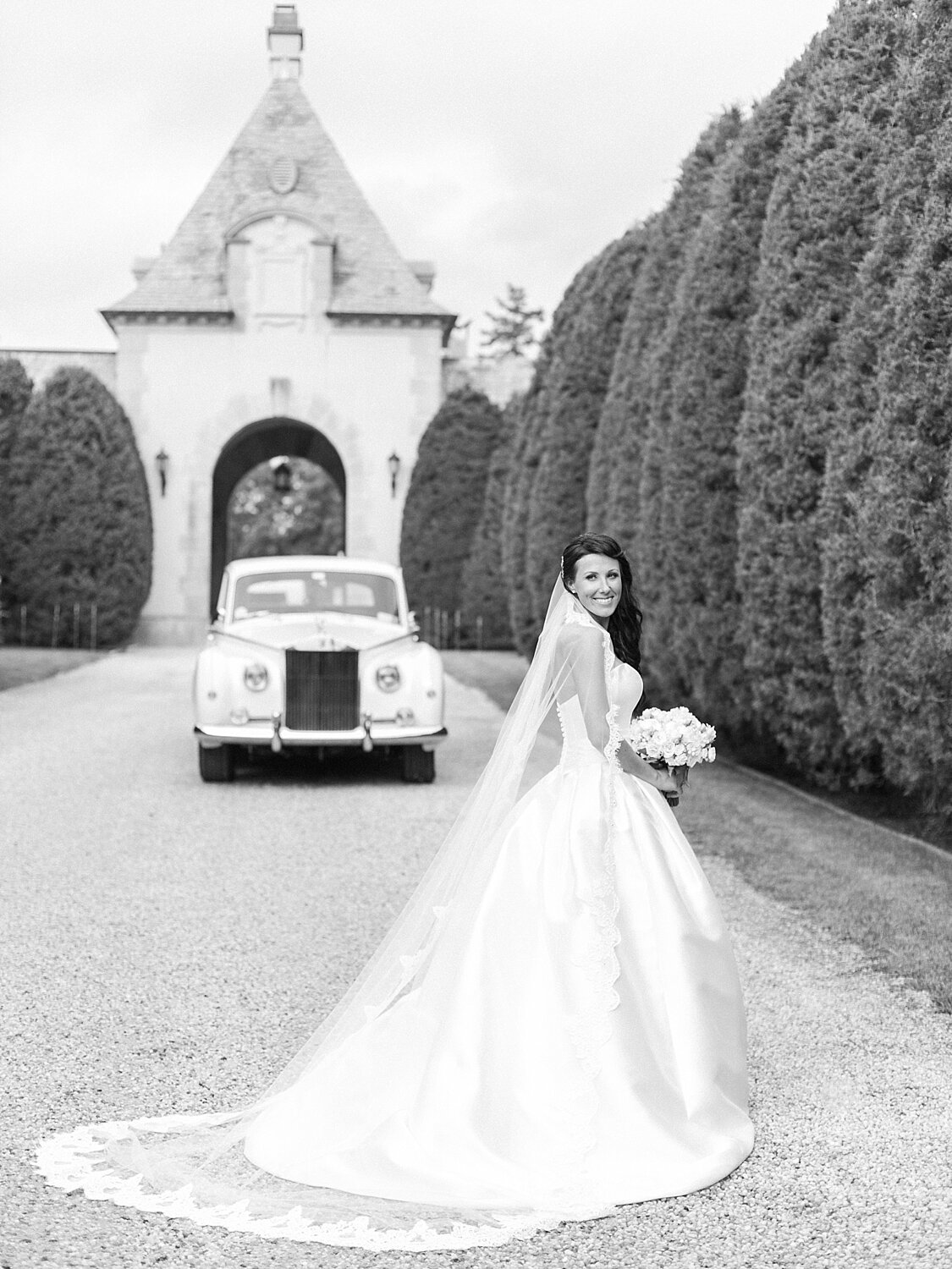 bridal portrait with classic car at Oheka Castle by Asher Gardner Photography