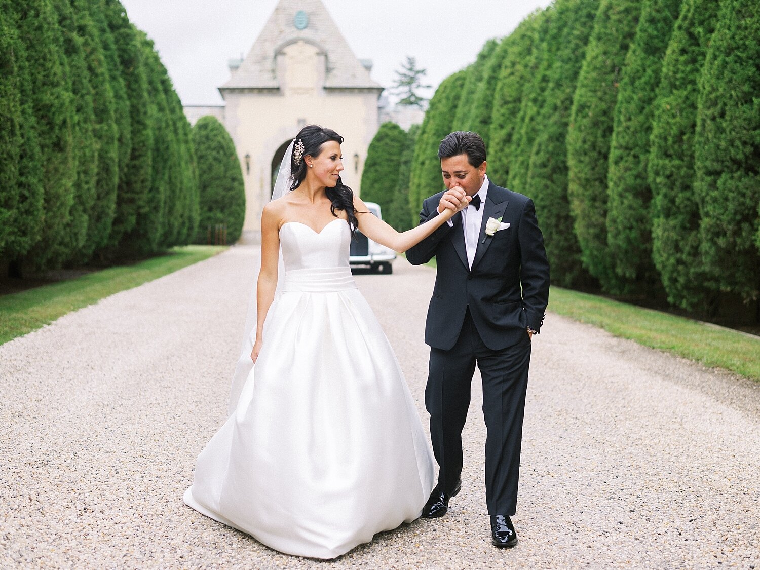 wedding portraits at Oheka Castle by Asher Gardner Photography