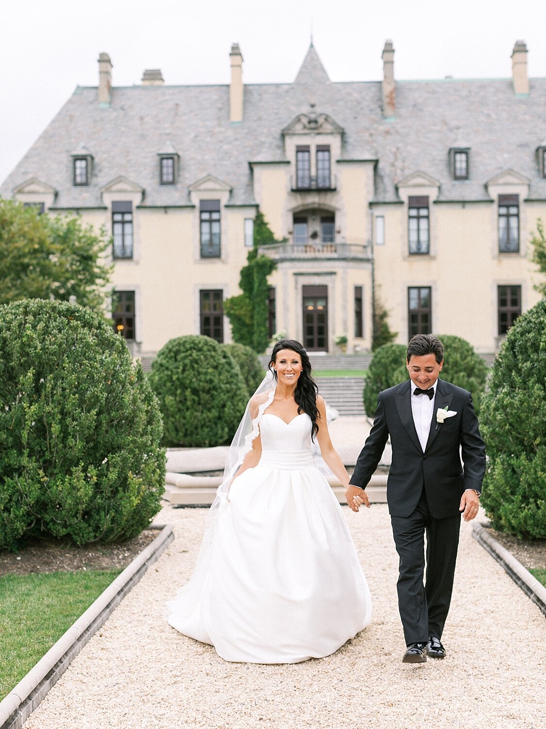 Oheka Castle wedding portraits with Asher Gardner Photography