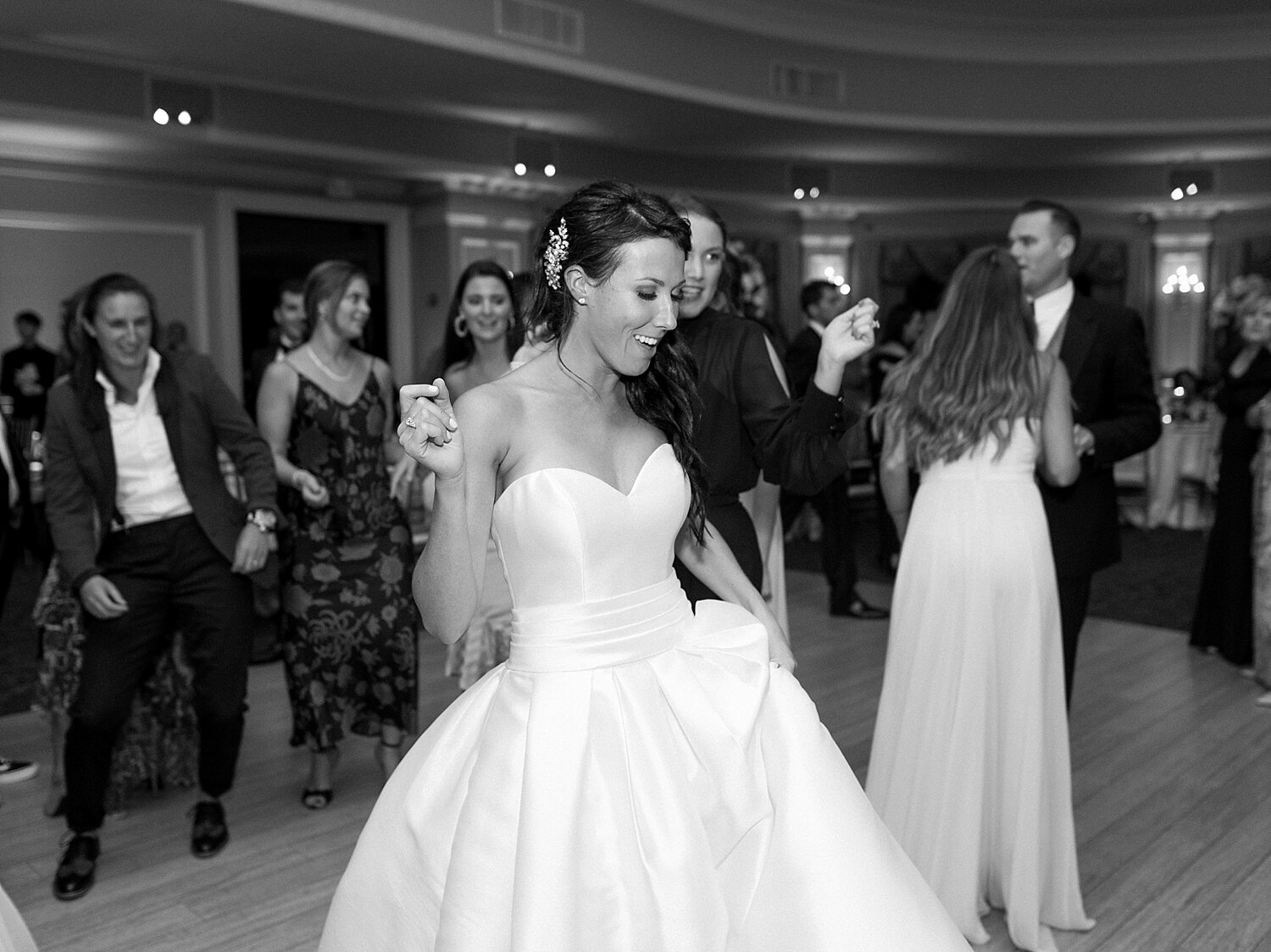 reception fun at Oheka Castle by Asher Gardner Photography