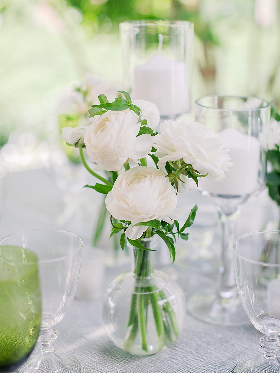 centerpieces for private estate wedding | Stylish Private Home Wedding Inspiration | Asher Gardner Photography