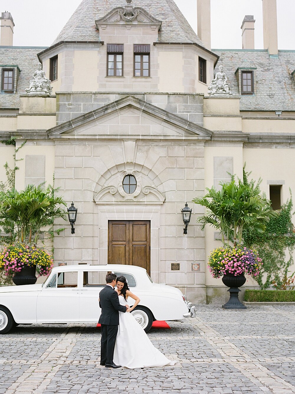 Oheka Castle wedding portraits in New York | Tri-State Area Wedding Venues photographed by NY wedding photographer Asher Gardner Photography