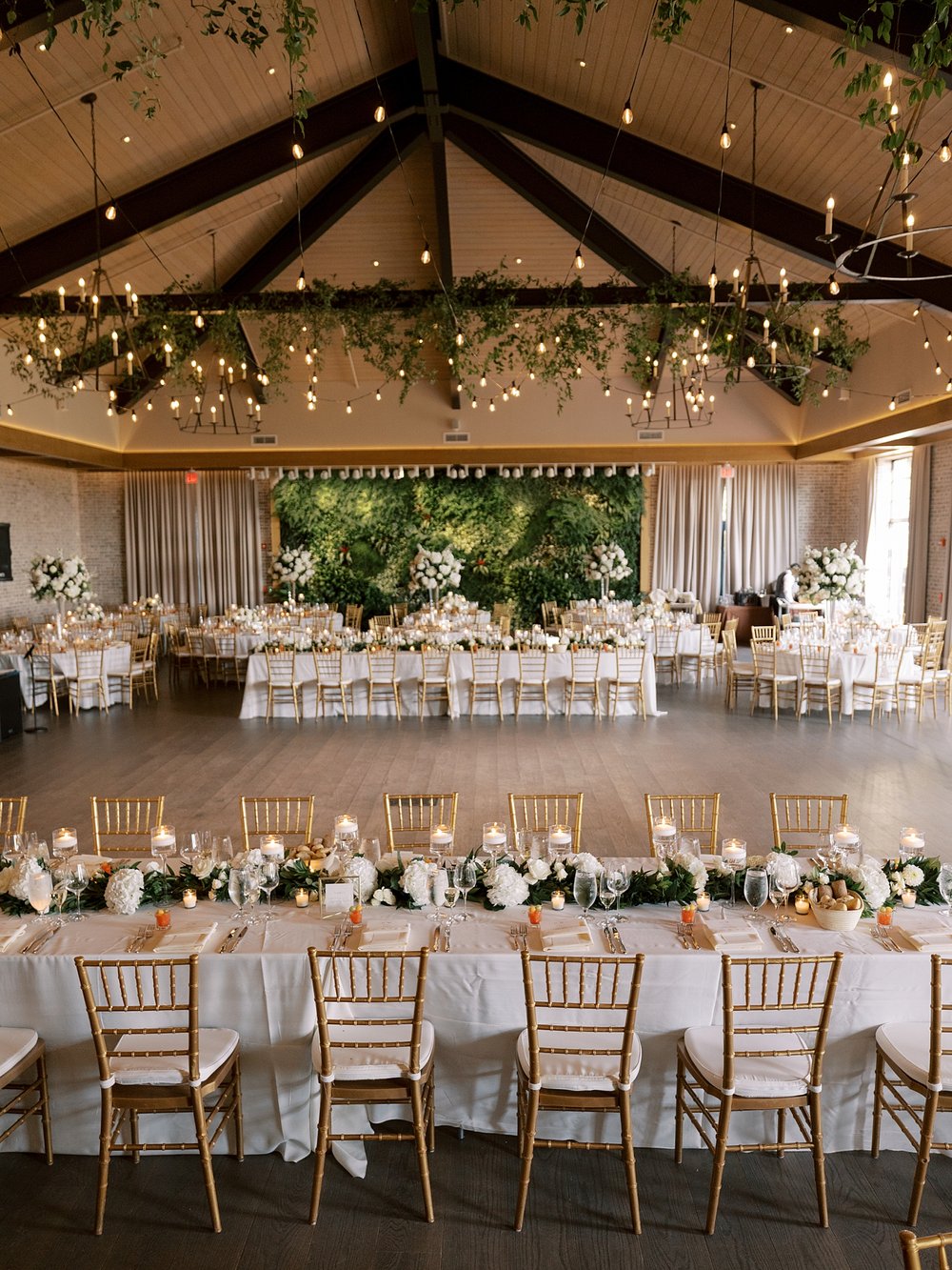 elegant wedding reception at Pendry Natirar with ivory flowers 
