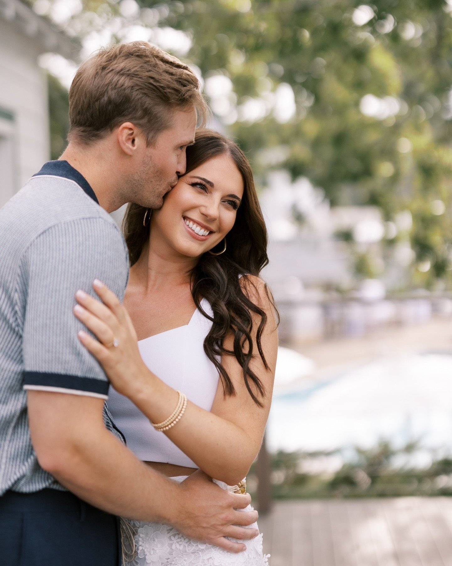 S + T are such a wonderful couple. We met up at the Pridwin, a classic resort hotel on Shelter Island, for their engagement session. They told me early on that they wanted a casual session that would capture the beauty of the Pridwin Hotel. This area