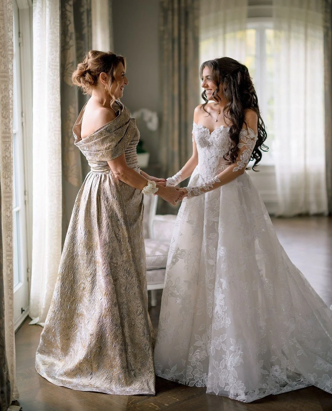 As promised last week, C + M's gorgeous wedding day.  Their traditional Greek Orthodox ceremony was breathtaking. 🤍⁠
⁠
Venue @parkchateau⁠
Planner @theweddingplanandcompany @theweddingplanandco_michelle⁠
Florist @frompeoniestopaintchipsxo⁠
H&amp;MU 