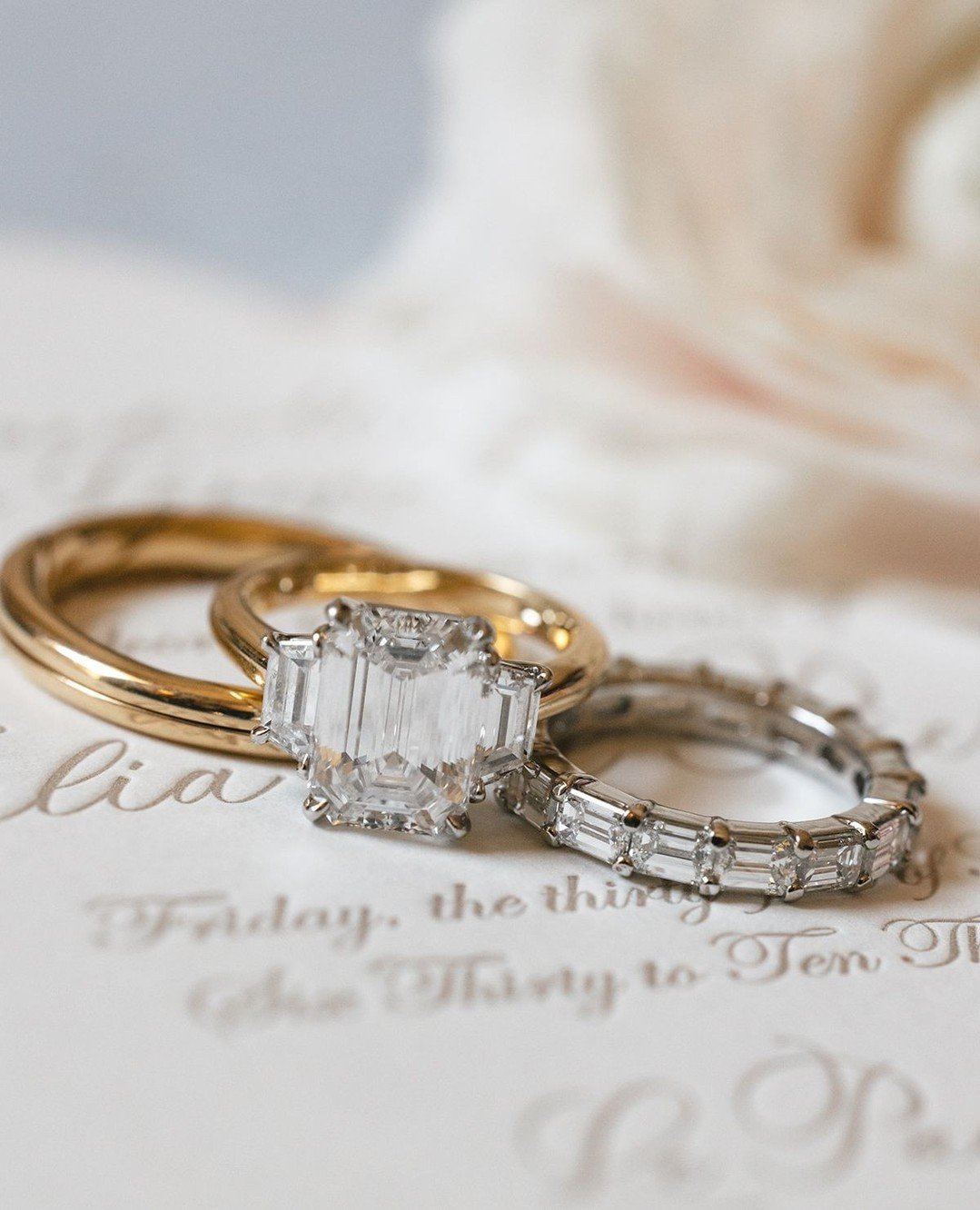 "To be fully seen by somebody, then, and be loved anyhow&mdash;this is a human offering that can border on miraculous." &ndash; Elizabeth Gilbert. ⁠
⁠
Venue @sleepyhollowcountryclub⁠
Planner/Event Designer @rufflesandtweed⁠
Photographer @as