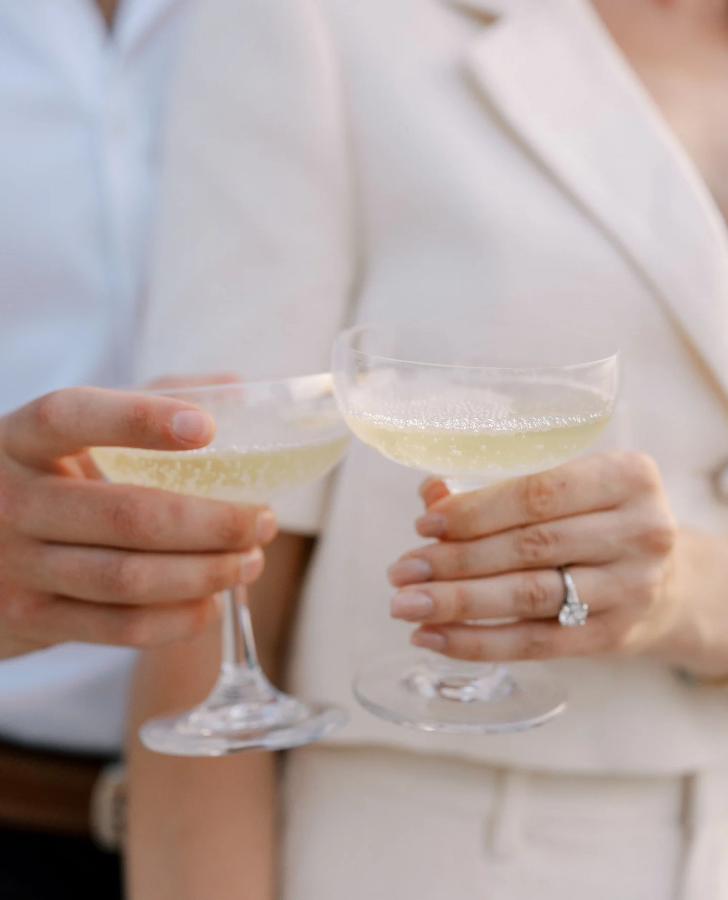 Cheers to 2026! Excited to see how the year unfolds ✨⁠
⁠
#nycengagementsession #nycengagement #fineartweddingphotographynyc #editorialengagementphotography