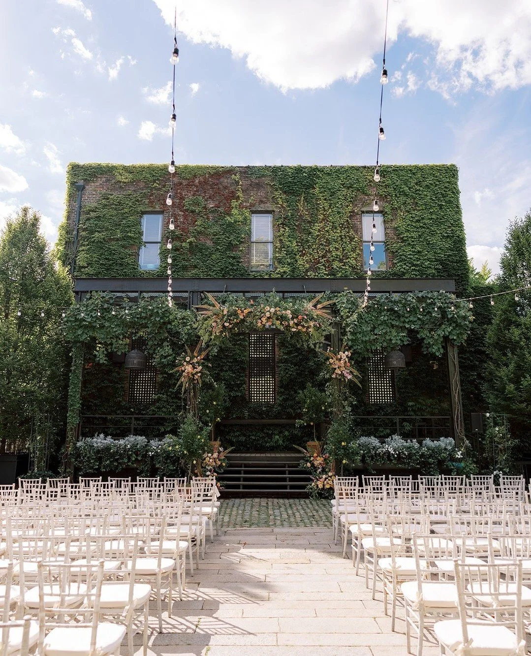 I could go for an Italian Summer vibe right about now... ⁠
⁠
Venue @thefoundrylic​​​​​​​​​​​​​​​​​⁠
Planner @rosehill_events​​​​​​​​⁠
Florist @designsbyahnnyc​​​​​​​​⁠
Makeup artist @staciefordbeautyco​​​​​​​​⁠
Hairstylist @facetimebeauty​​​​​​​​⁠
Mu