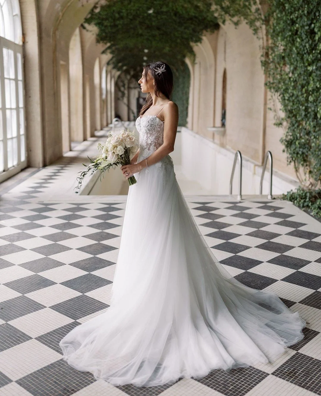 10/10 recommend choosing a wedding venue that you love on the inside as much as the outside. If Mother Nature comes calling, you&rsquo;ll be so glad you have options. 🤍

Venue @ohekacastle / @oheka_weddings_and_events​​​​​​​​​​​​​​​​​​​​​​​​⁠
Planne