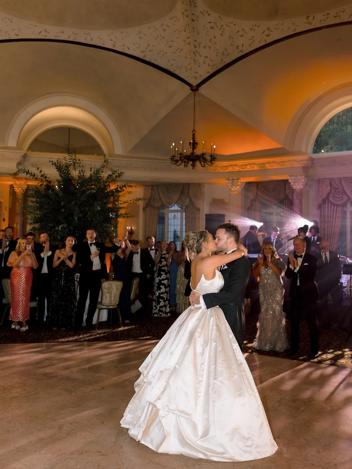 Pleasantdale-Chateau-Wedding-AsherGardner-1004_websize.jpg