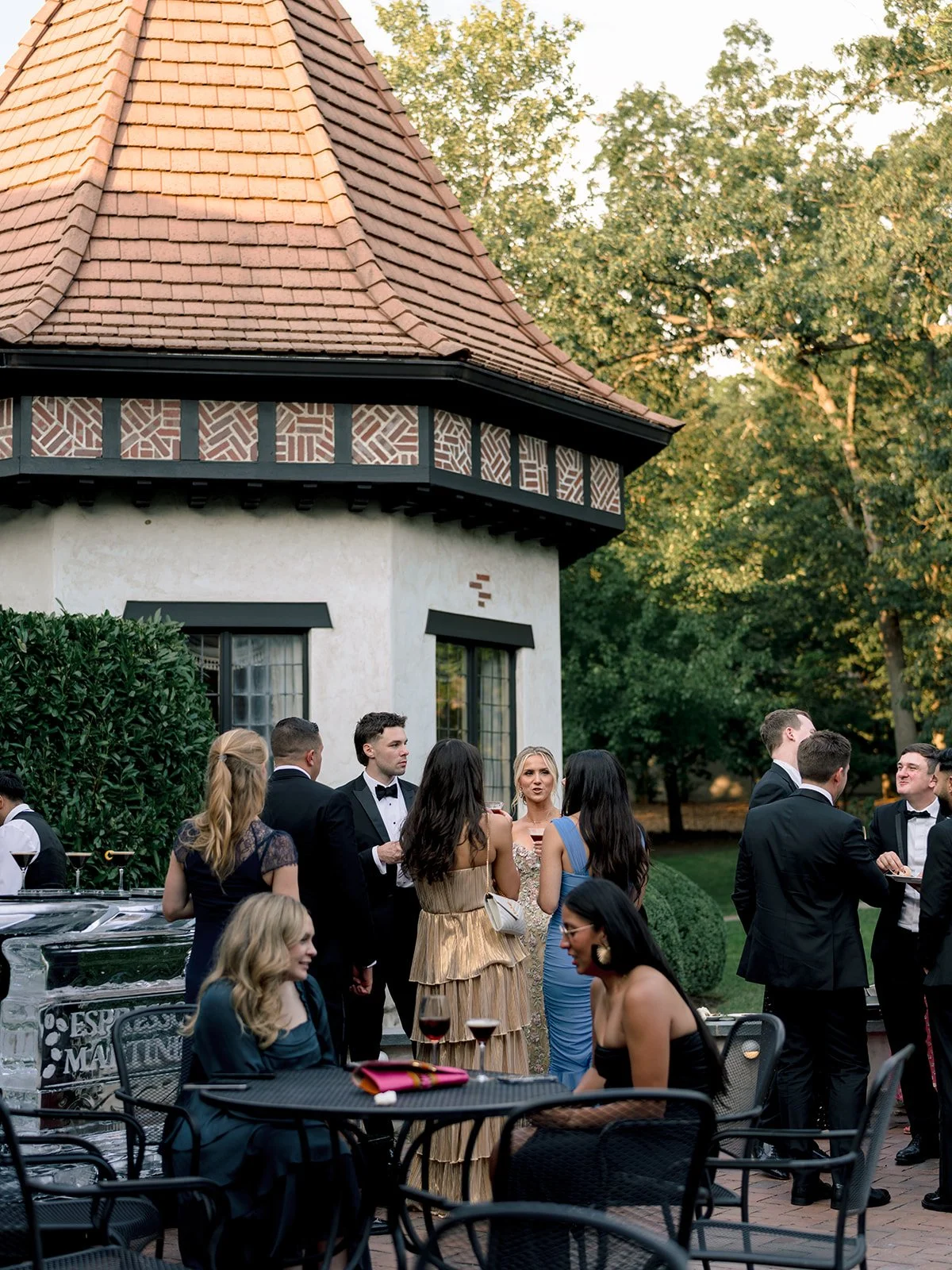 Pleasantdale-Chateau-Wedding-AsherGardner-880_websize.jpg