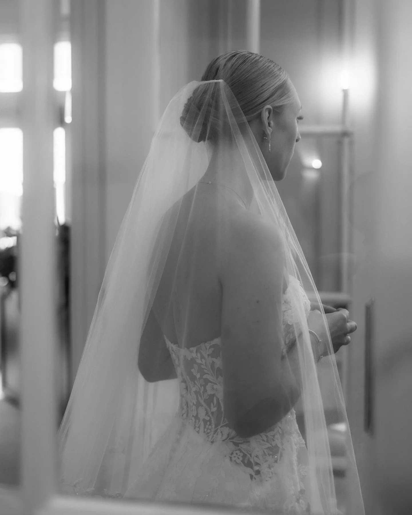 Simple elegance on a beautiful fall day at Woodway Country Club. Love the soft colors, terrace views, and all the thoughtful moments that made this day so special. 🤍

Vendors: Venue @ Woodway Country Club,  Darien CT
Planner @Boo Huth (no IG)
Floris