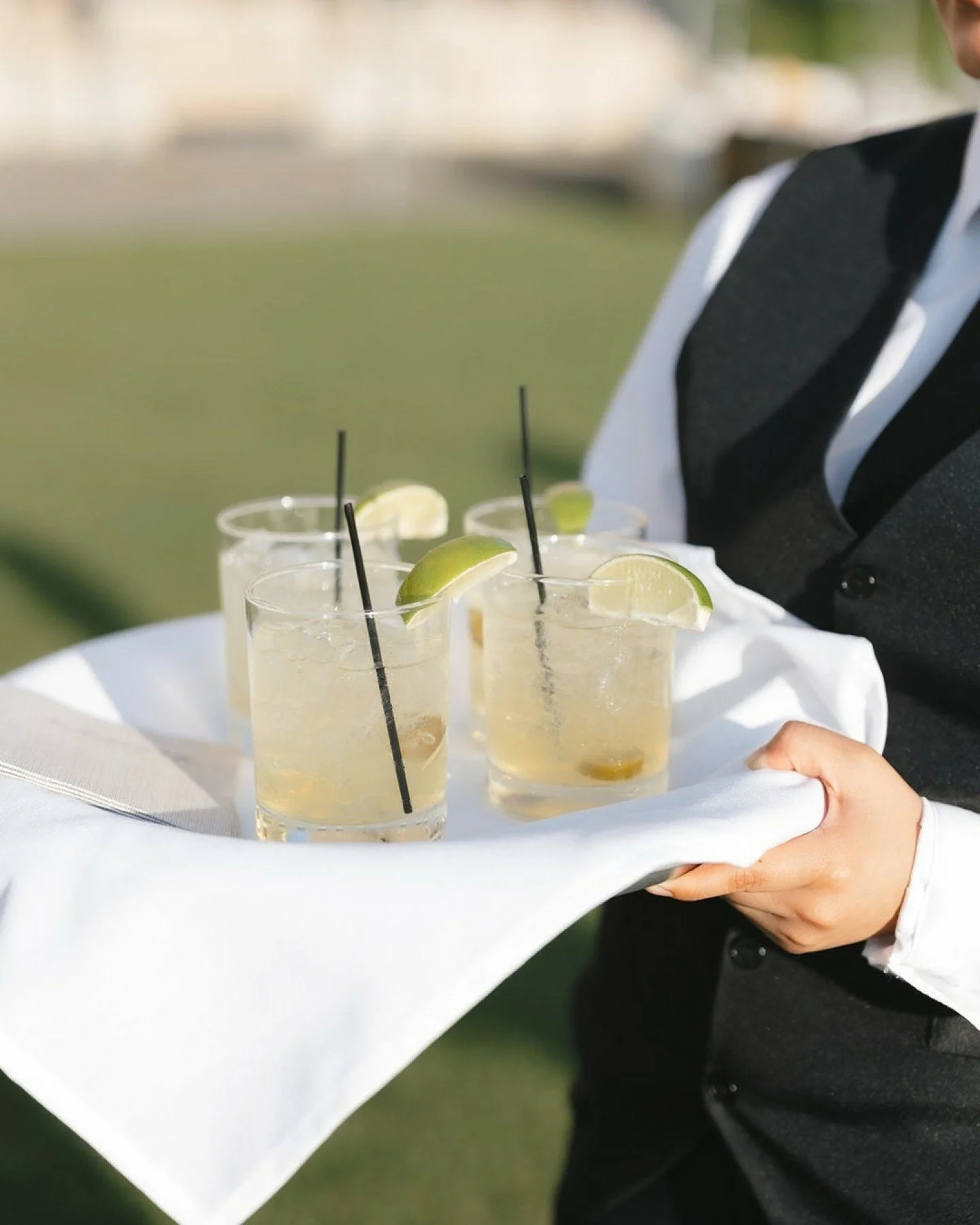 A full day at Sleepy Hollow Country Club that felt like it had everything 🤍

From a meaningful ceremony overlooking the grounds to cocktail hour that felt more like a celebration of friends than anything else. From drone views of the property to gol