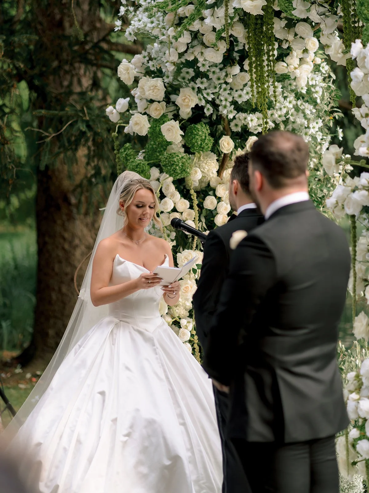 Pleasantdale-Chateau-Wedding-AsherGardner-589_websize.jpg