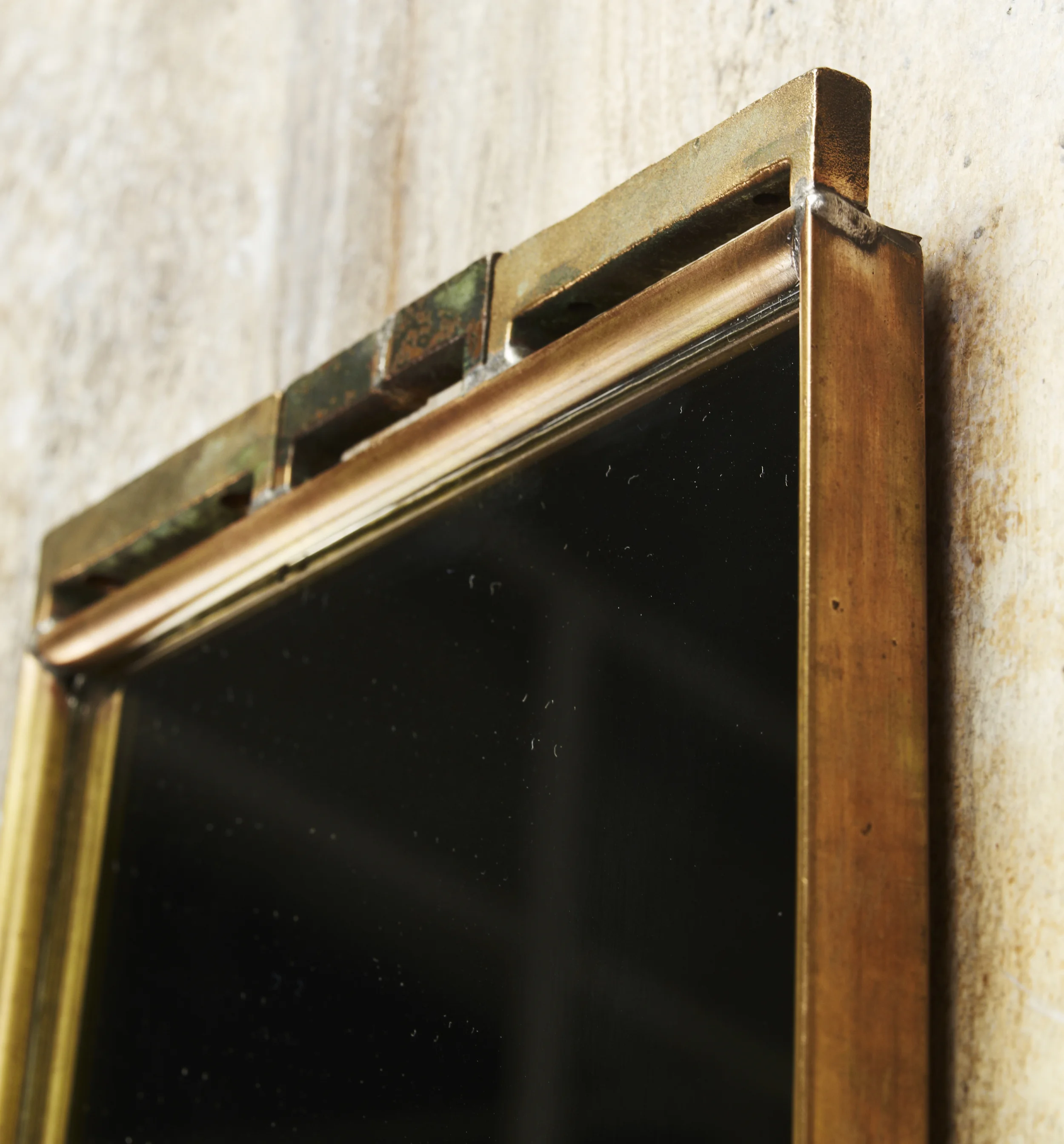 PYTHON CONSOLE TABLE WITH MIRROR