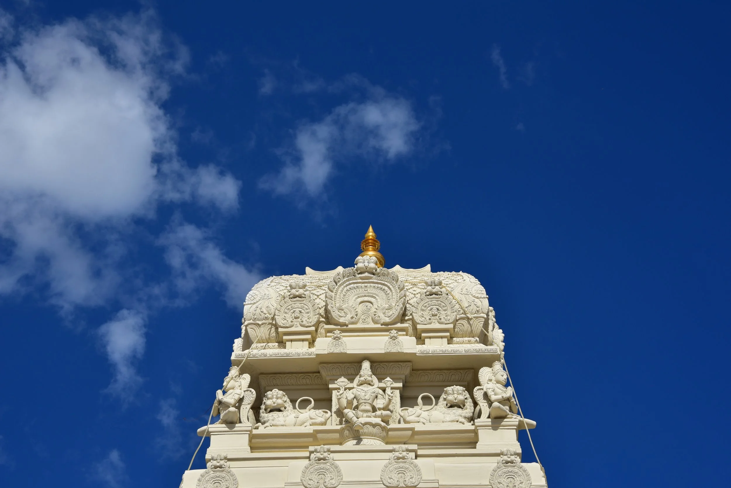 gopuram_sky_landscape.JPG