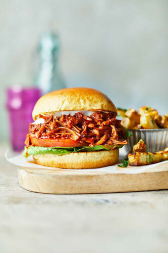 TOM_REGESTER_FOOD_PHOTOGRAPHER_190325_WEIG1073_PULLED_JACKFRUIT_BUGER_WITH_CELARIAC_FRIES_0355(1)-83-90.jpg