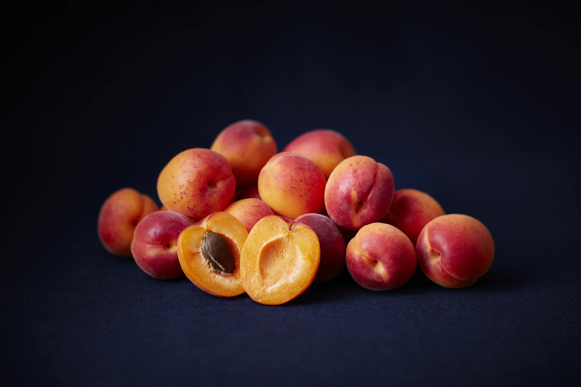 163_TOM_REGESTER_FOOD_PHOTOGRAPHER_160627_APRICOTS_1813-.JPG