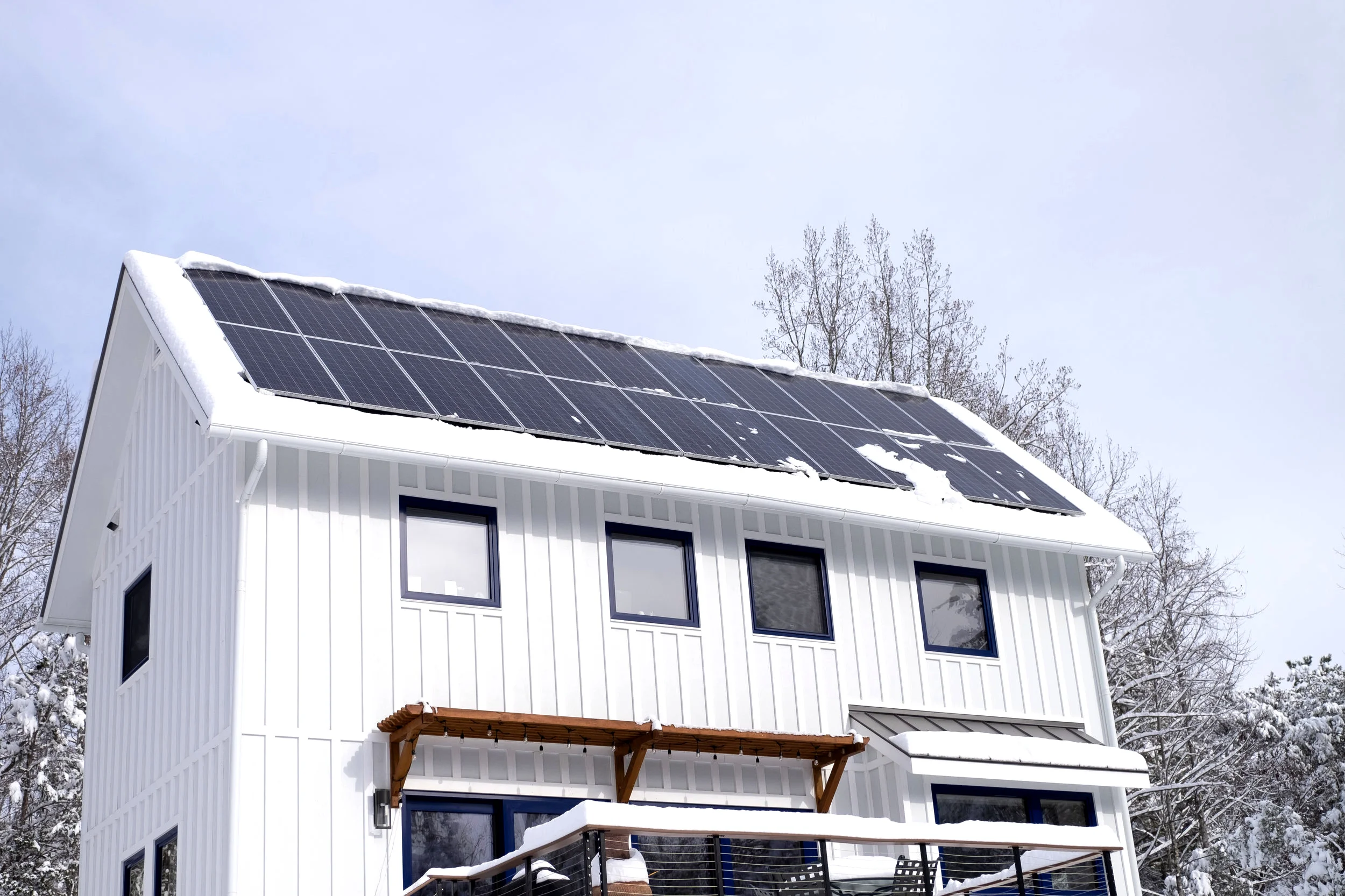 Franks Residence - Photovoltaics in the snow
