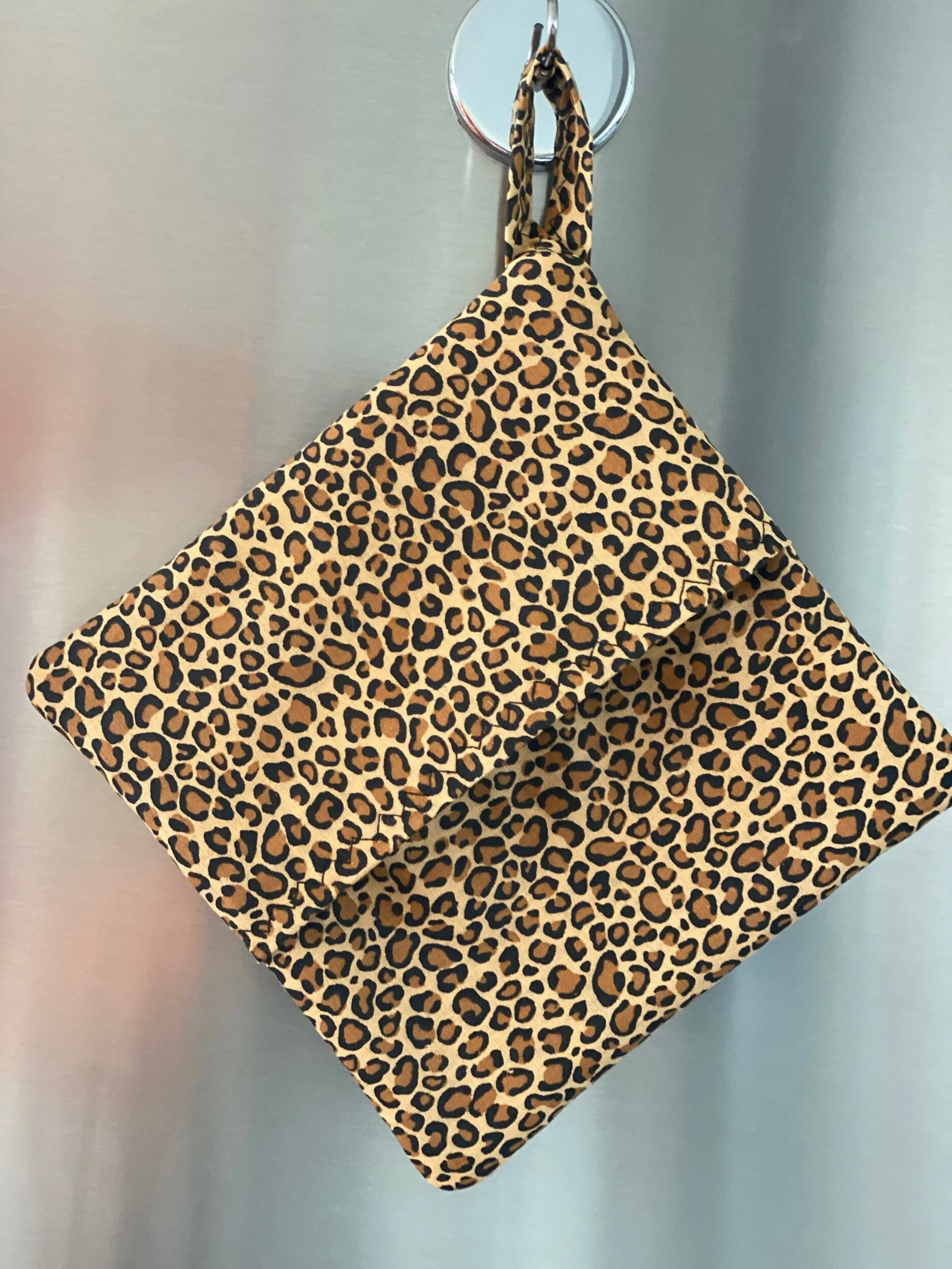 77C1DFD2-81FC-4D88-BBB4-74021F6CF92F