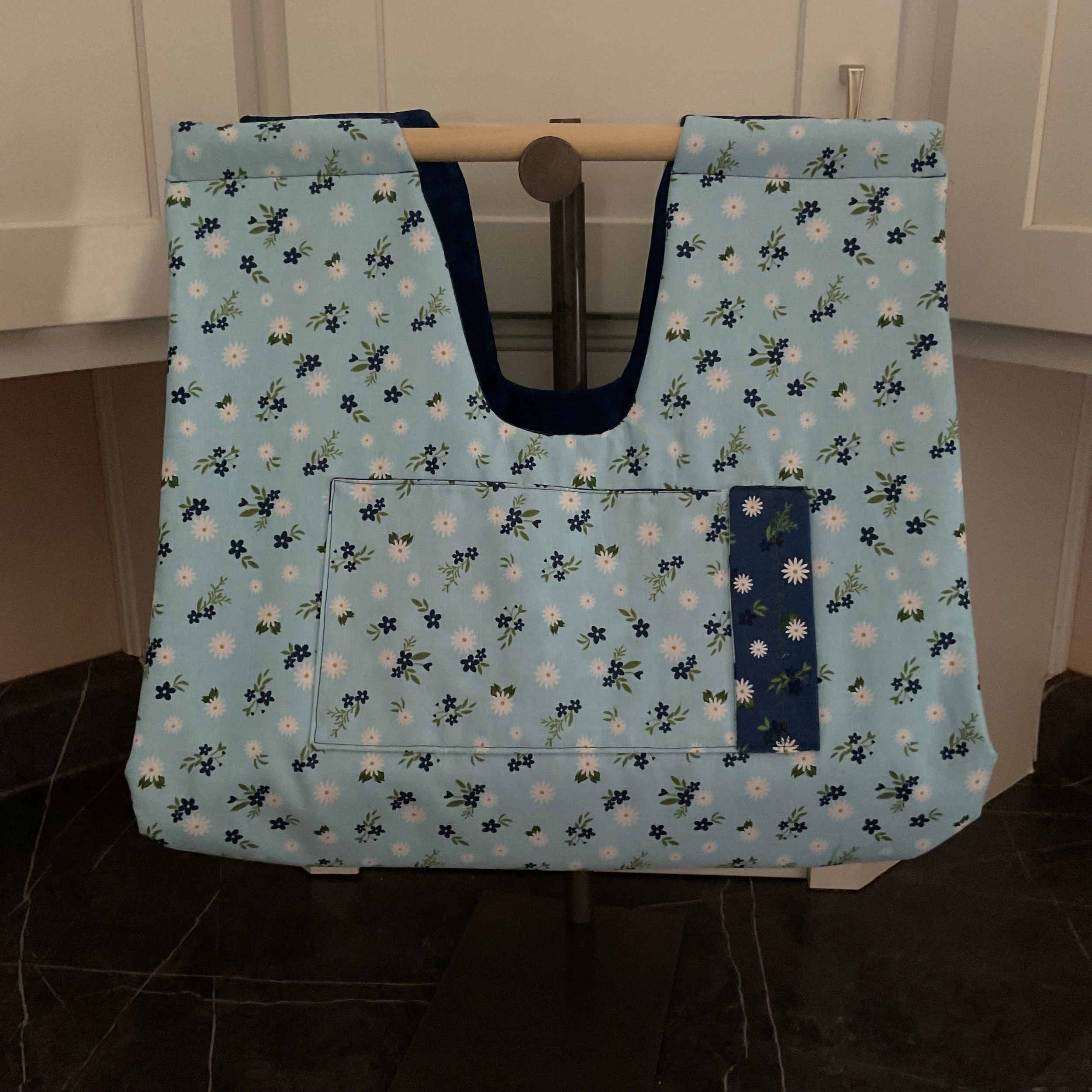 Floral on Lite Blue Casserole/Crockpot Carrier