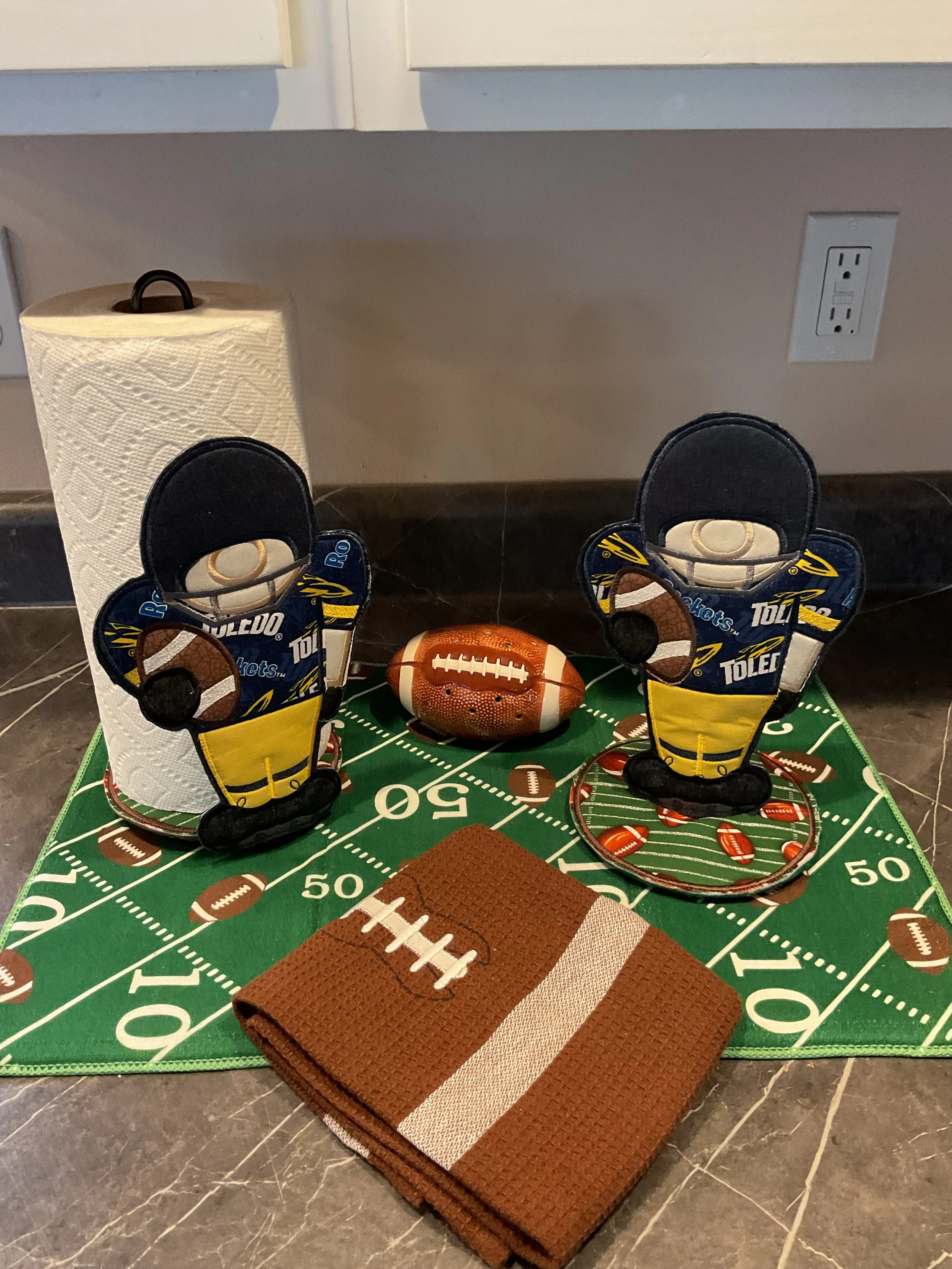 UT Paper Towel Cover Character