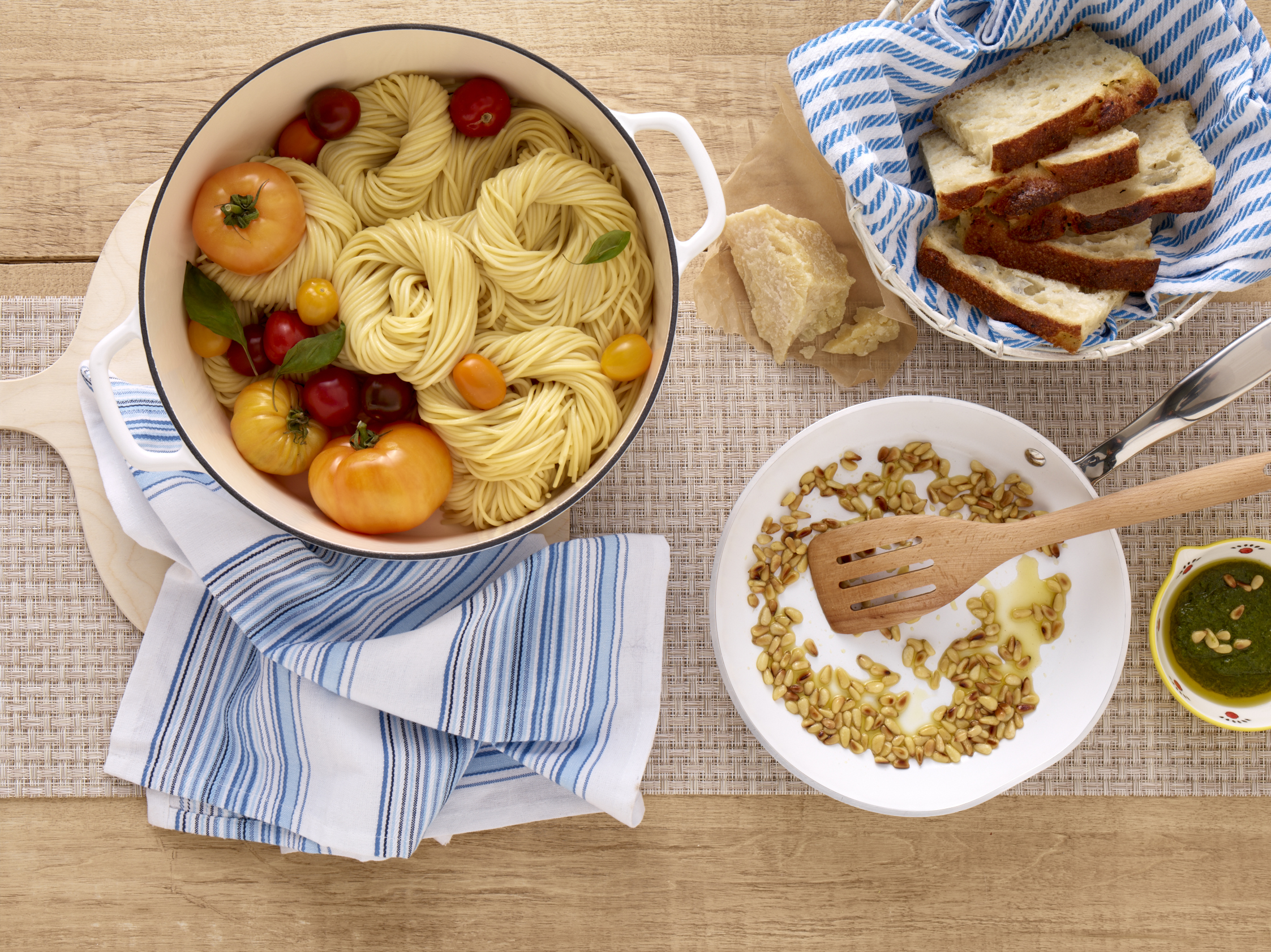 HG Library_Cookware 9492.jpg