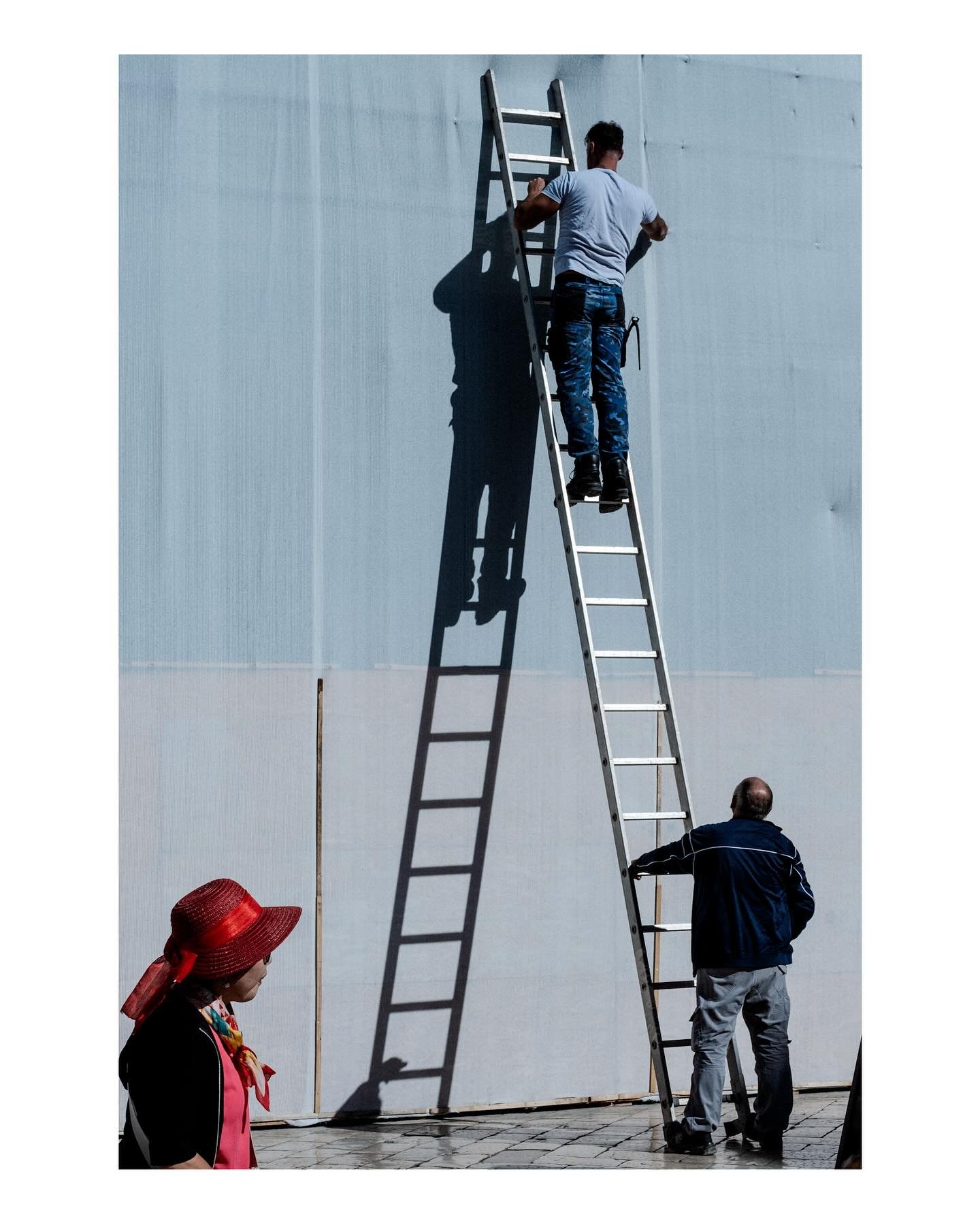 Always need the right tools for the job - Dubrovnik 10/24 #streetphotography #photography #fuji_street #fujifilm_xseries #xt30 #travelphotography #ladder #redhat #50mm