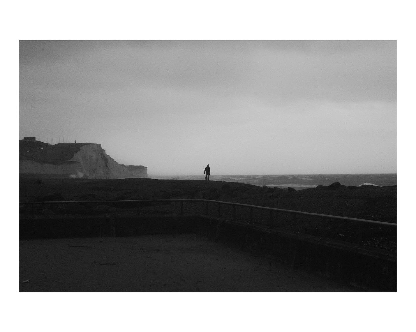 In the Bleak Midwinter - Dec 2023 - Saltdean #fujixseries #fujifilm #blackandwhitephotography #filmsimulation #xt30 #bleak #storm #landscape #texture #humanlandscape