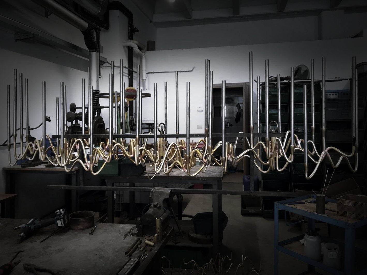 Manufacturing Il Pezzo 3 Chandelier_4.jpg