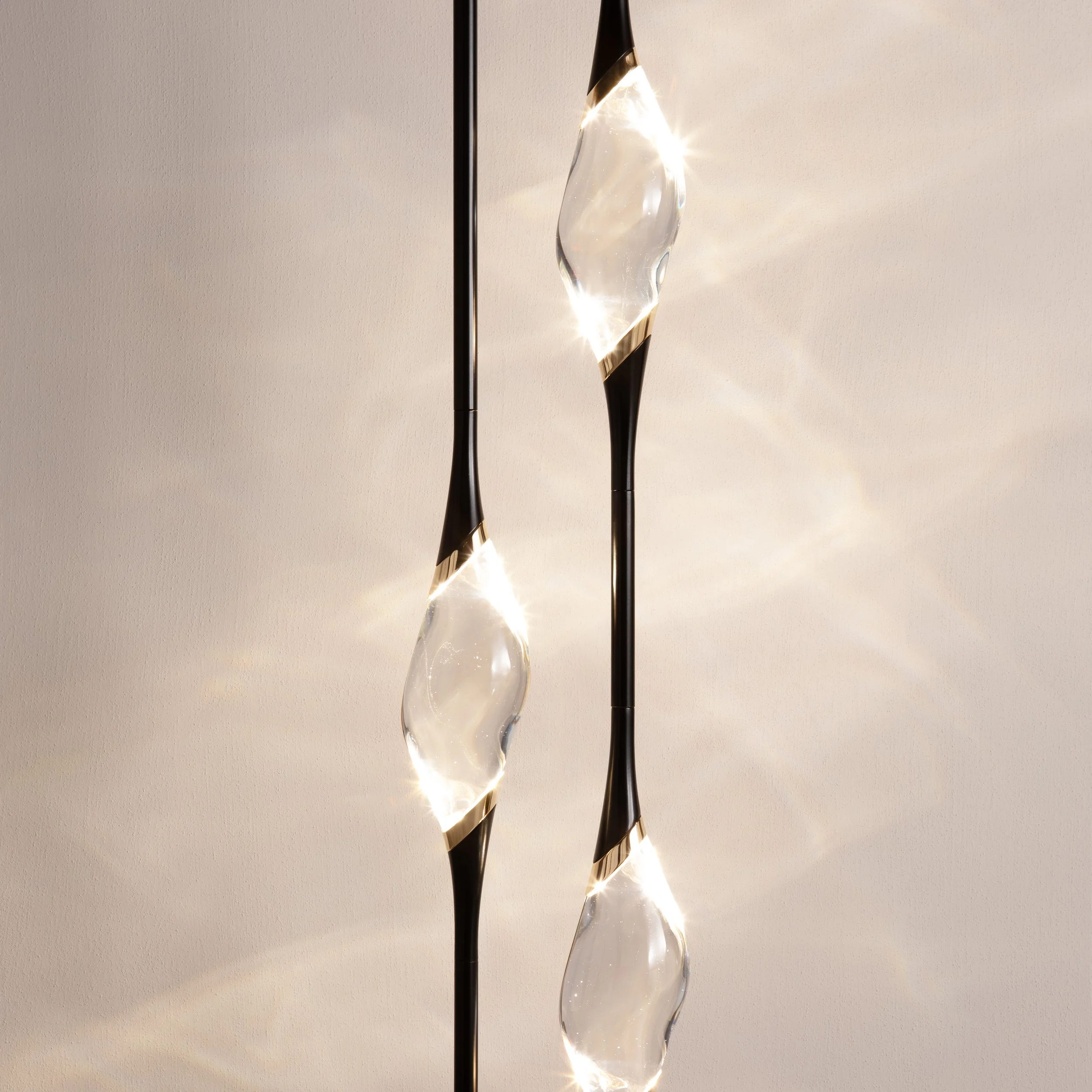Il Pezzo 12 Floor Lamp_black-gold-4.jpg