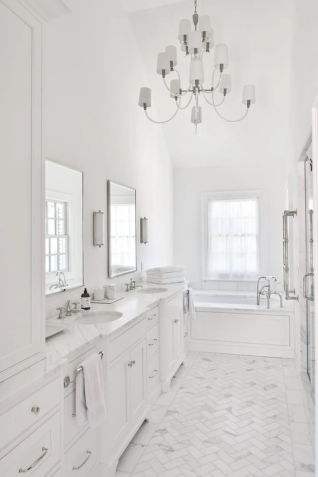 hoodridge_lores_bath_02.jpg
