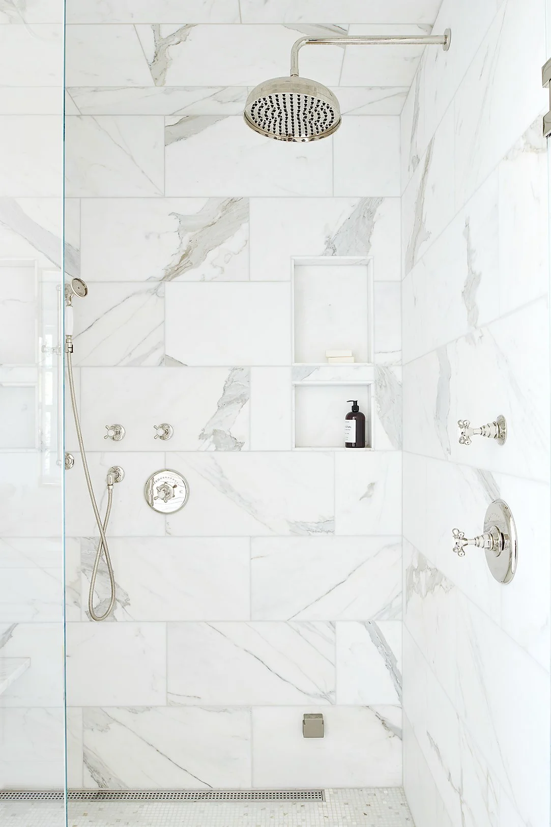 hoodridge_lores_bath_04.jpg