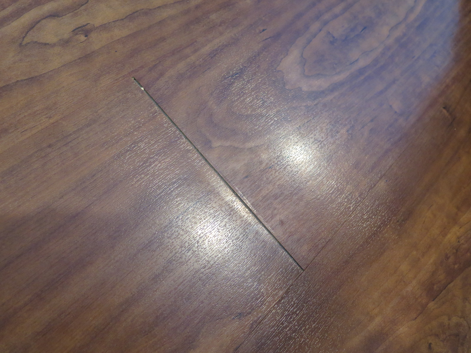 Peaked and broken end joints