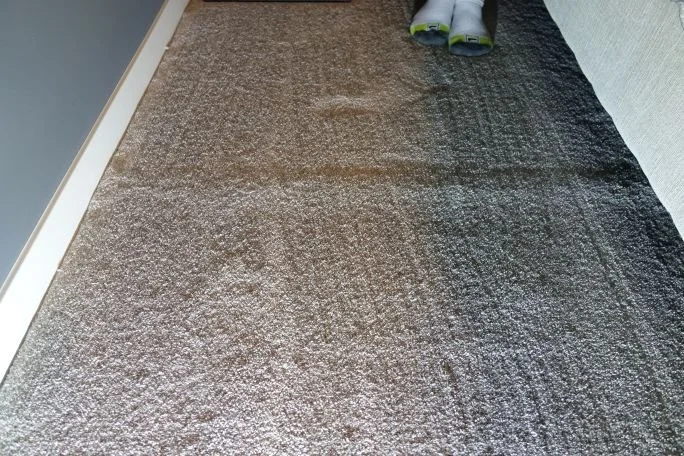 Visible (peaked) seam